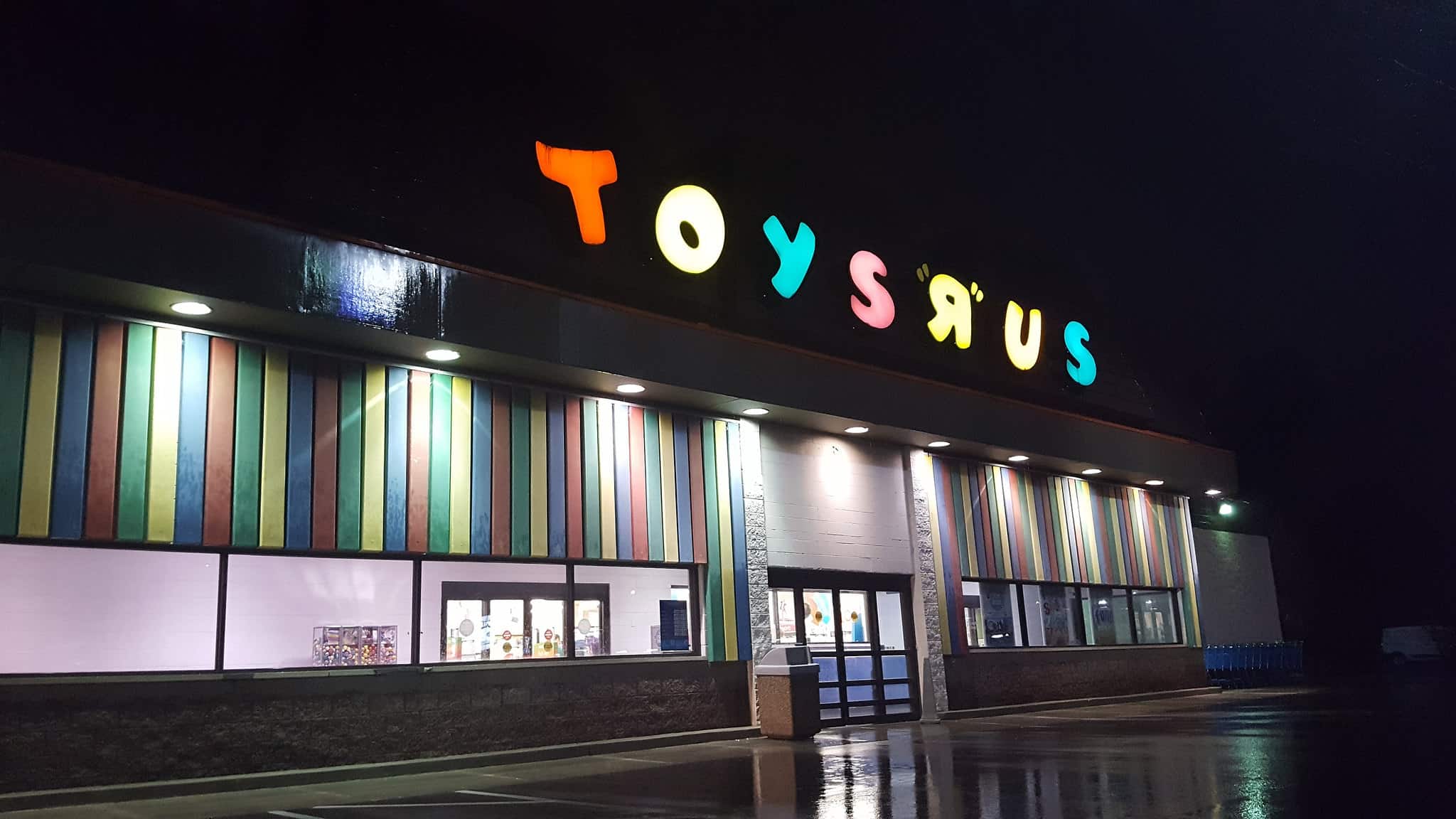 Fort Wayne Toys R Us to avoid closure WOWO News/Talk 92.3 FM, 1190 AM
