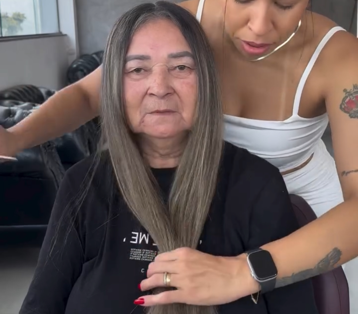 After going completely blonde, this woman transformed entirely and