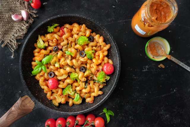 Tomato Pesto pasta