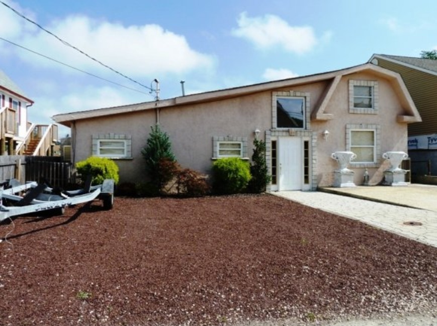 Teresa Giudice Lists House at the Jersey Shore