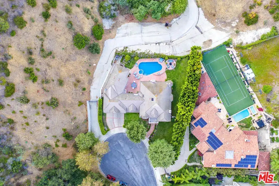 Inside Magic Johnson 11.5 million mansion, with photos