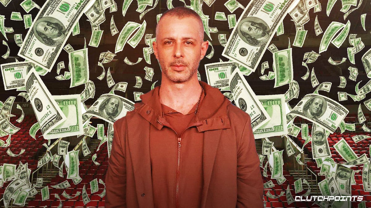 Jeremy Strong's net worth in 2023(013)