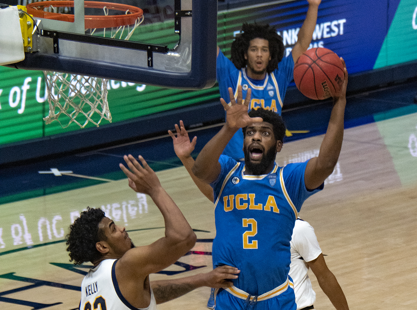 No. 24 UCLA men’s basketball improves Pac12 record to 80 with win
