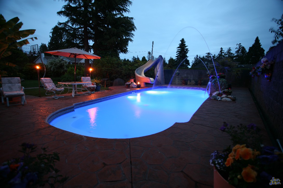 San Juan Pools The Savannah Deep Fiberglass Pool with 8' Deep End