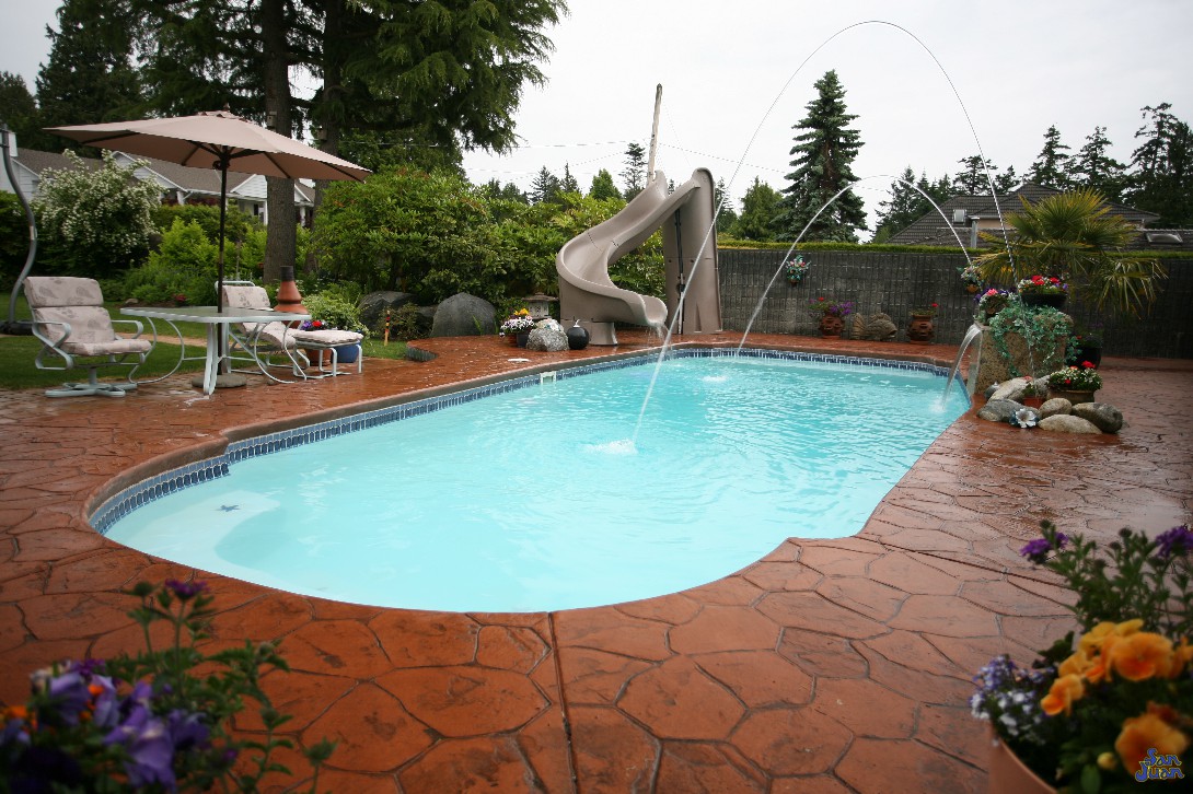 San Juan Pools The Savannah Deep Fiberglass Pool with 8' Deep End