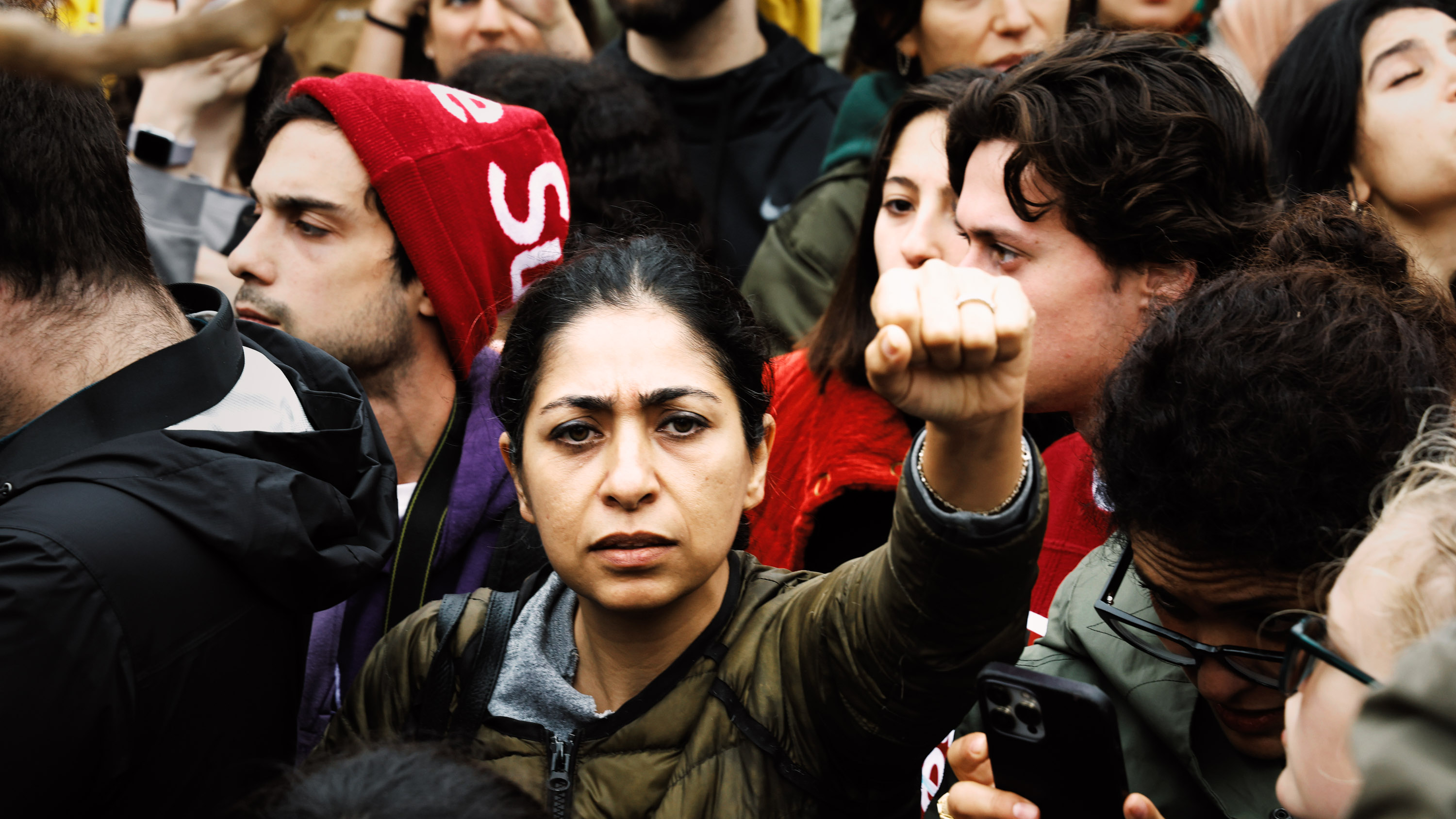 Big Tech Could Help Iranian Protesters By Using An Old Tool | Mit Technology Review