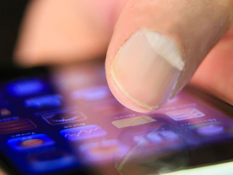 Apple iOS upgrade freezes iPhones, iPads again The New Daily