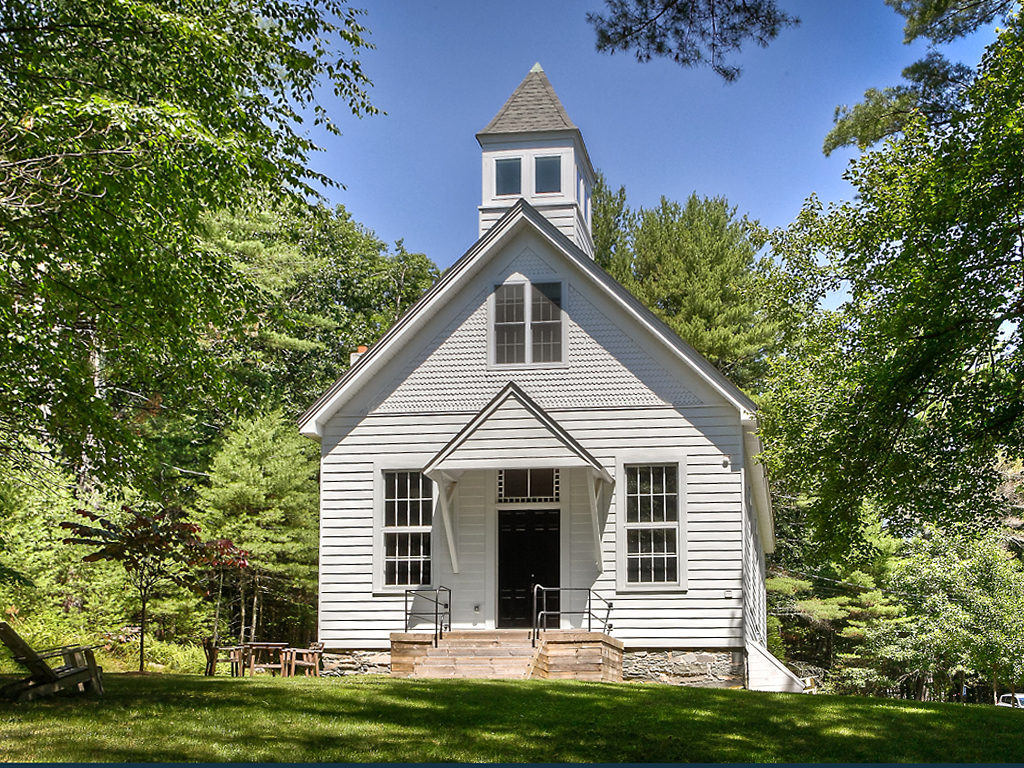 House of the Week A Converted OneRoom Schoolhouse