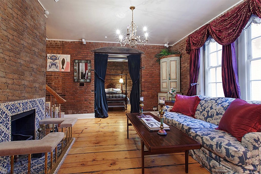 Carly Simon Relists NYC Apartment