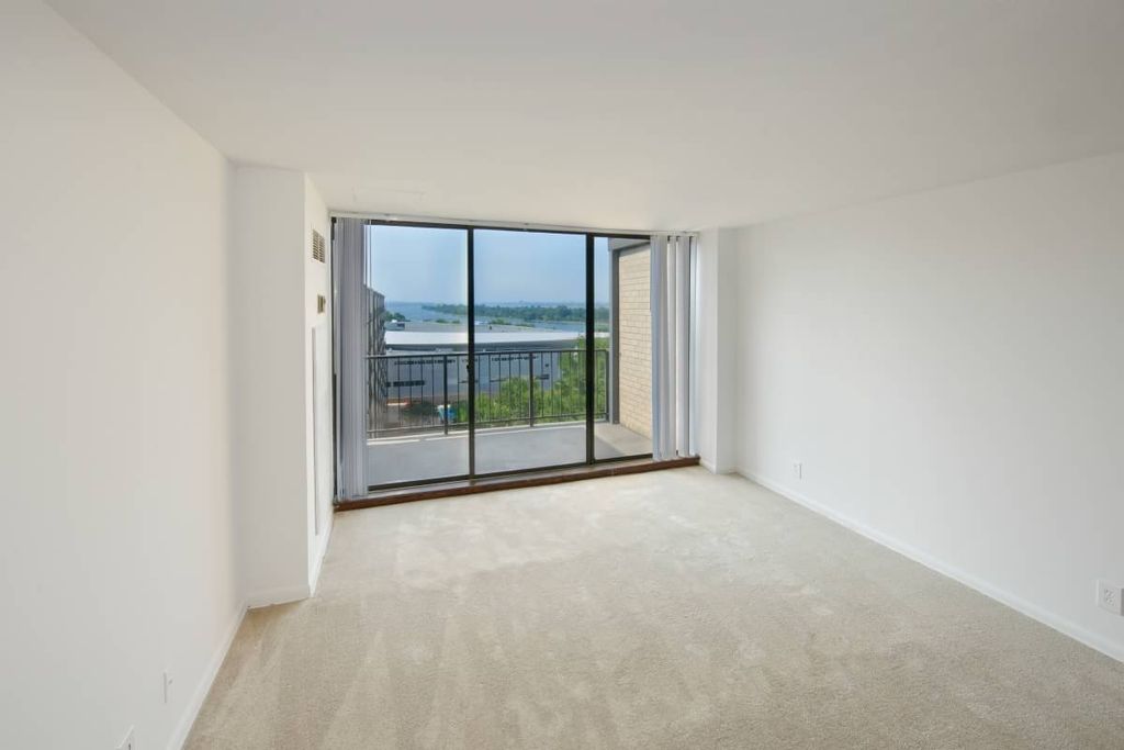 Waterfront Rentals Rooms With a View