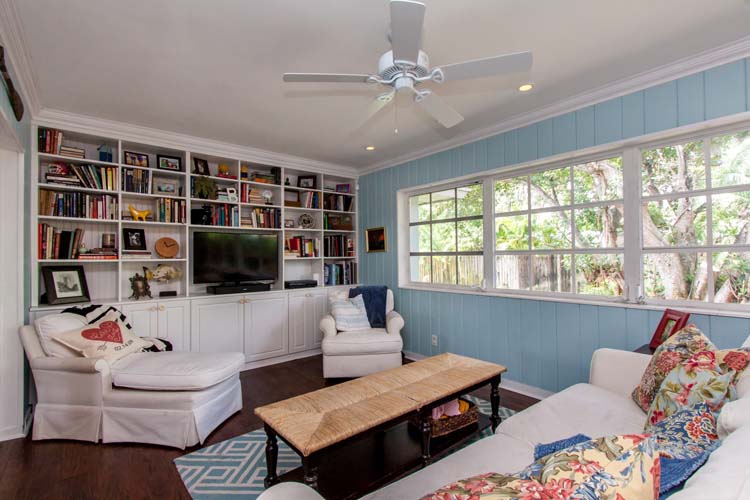 Homes with a Beachy Feel Under 500,000