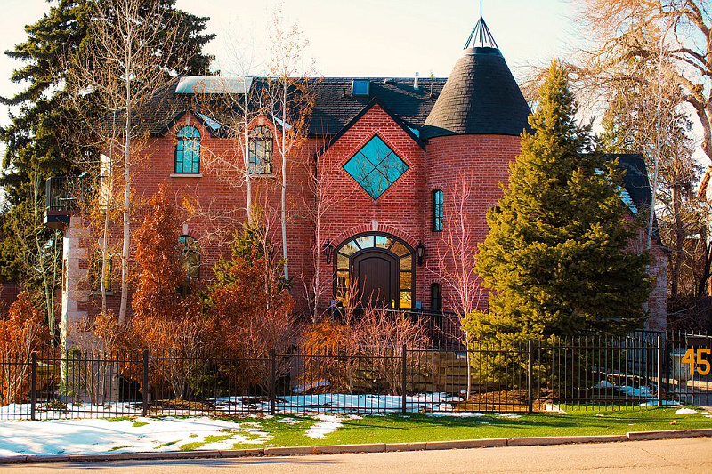 7 RealLife Castles Fit for Royal Residents