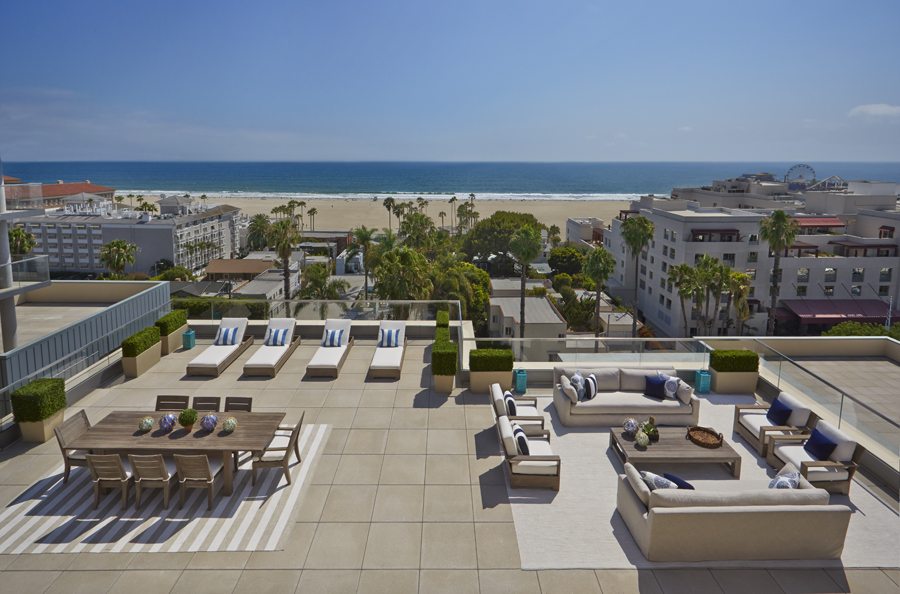 House of the Week 'Wow' and 'Ahh' in an Oceanfront Penthouse