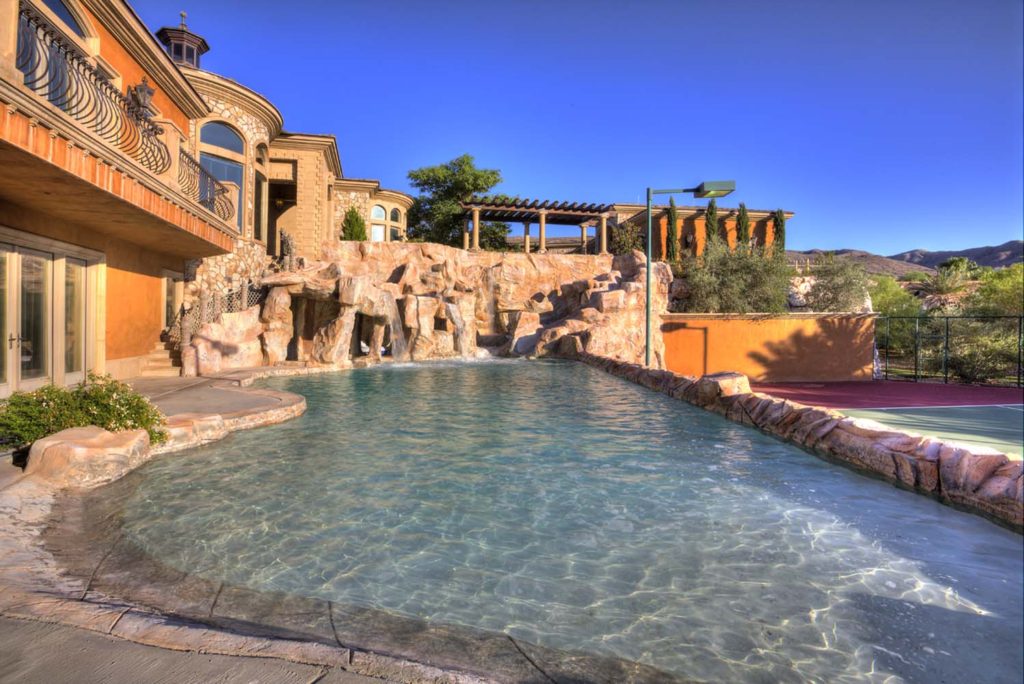 House of the Week A Desert Mansion With a Lazy River