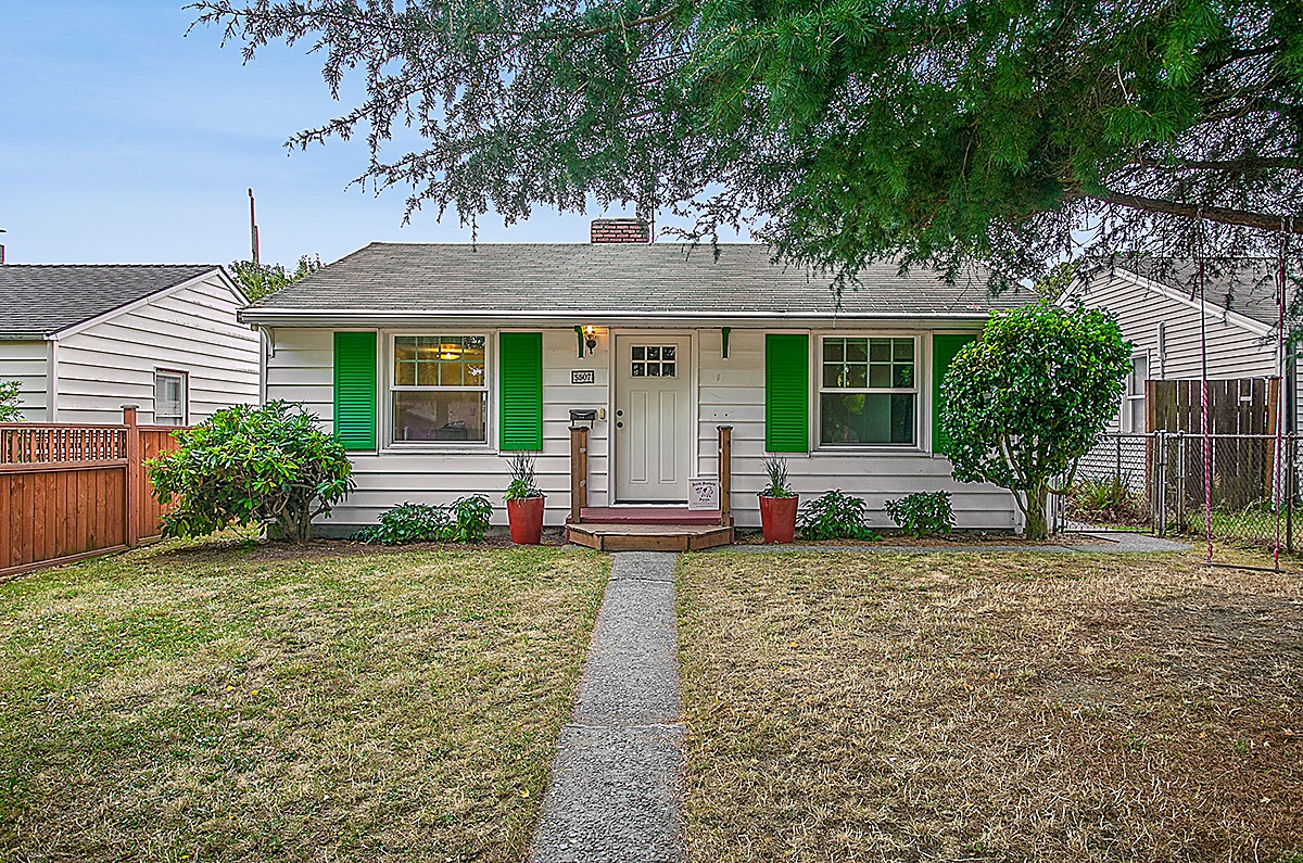 Homes on the Market for 300,000