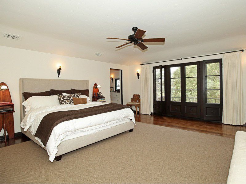 Jesse Tyler Ferguson Buys Gwen Stefani's Former Home