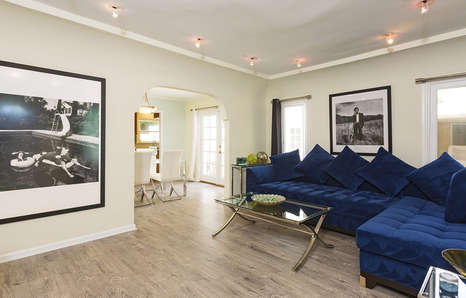 UPDATE Faye Dunaway's West Hollywood Compound Goes for 1.45M