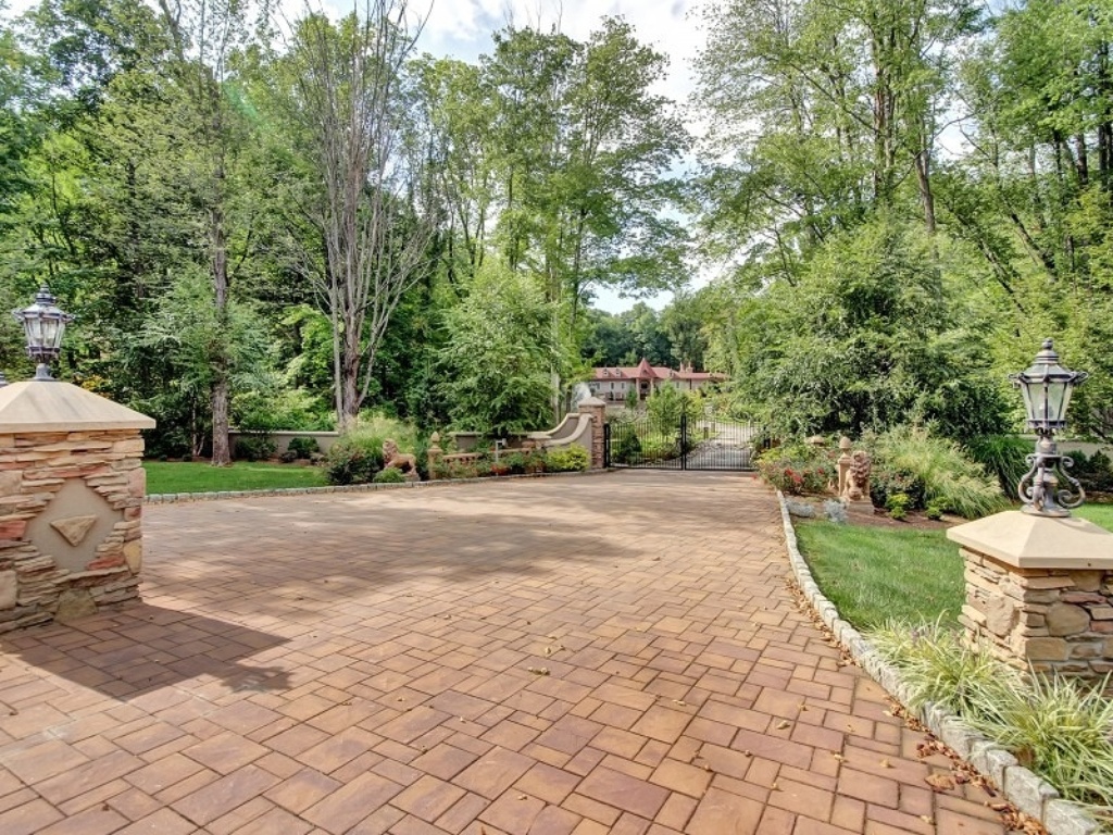 UPDATE Incarcerated Teresa Giudice Drops Price on NJ Mansion