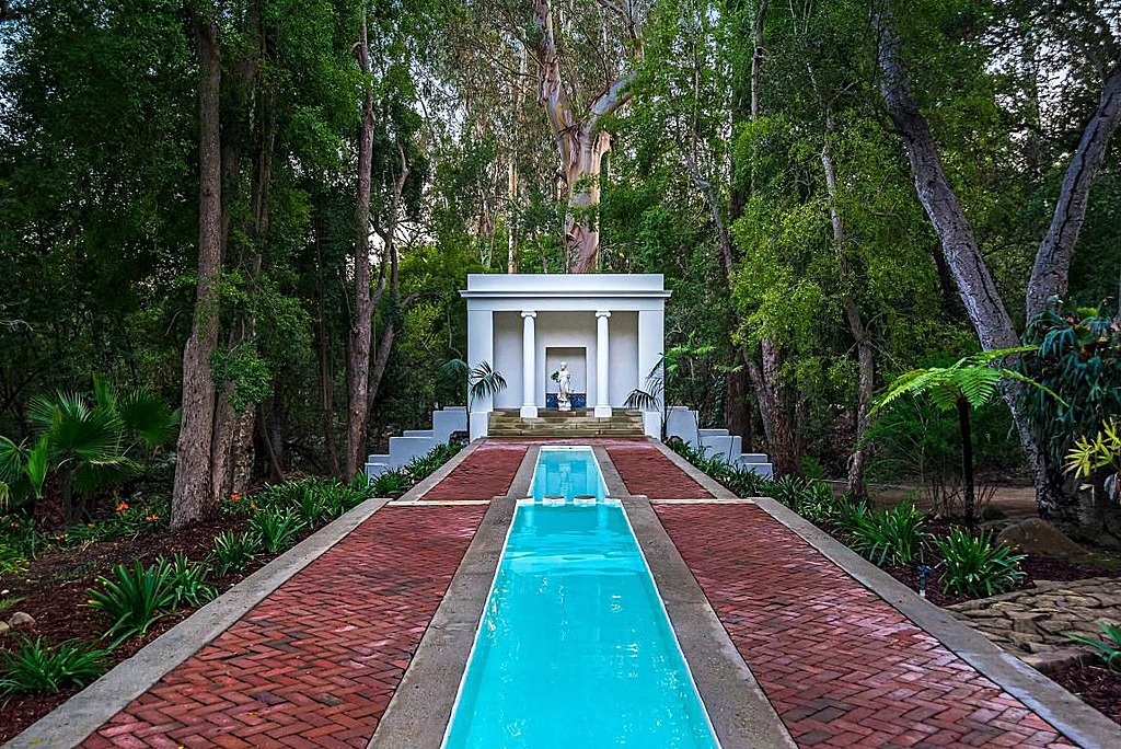 UPDATE 'Scarface' Mansion Sells for 22M Under Original Ask