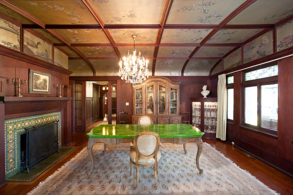 "American Horror Story" Mansion Finally Sells, for 3.2M