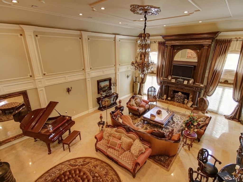 UPDATE Incarcerated Teresa Giudice Drops Price on NJ Mansion