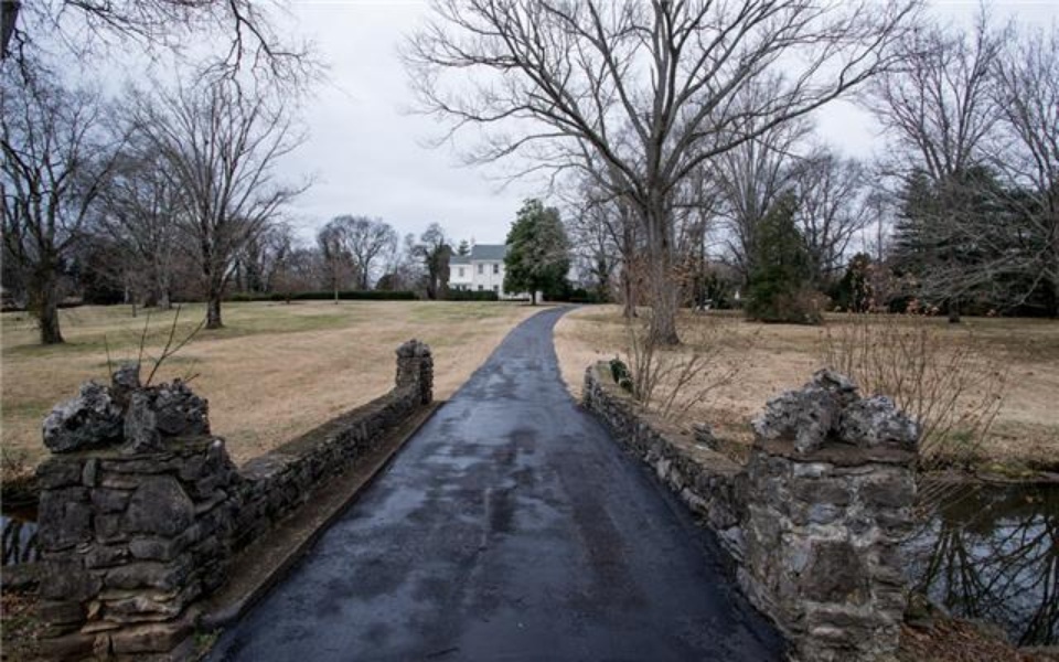 Reese Witherspoon Plans to Restore This Nashville Mansion