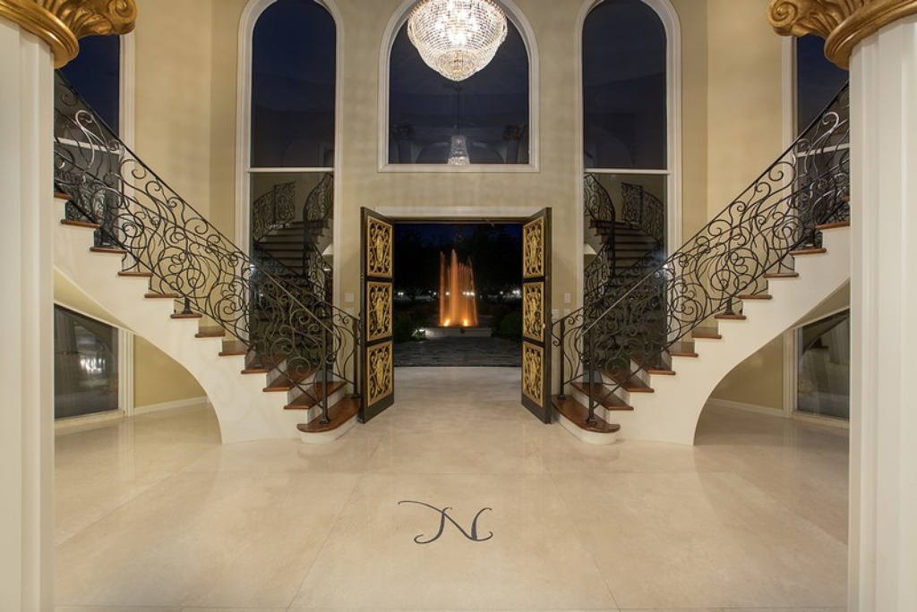 RockBottom Price for Wayne Newton Estate 'Owner Says Sell This Year'