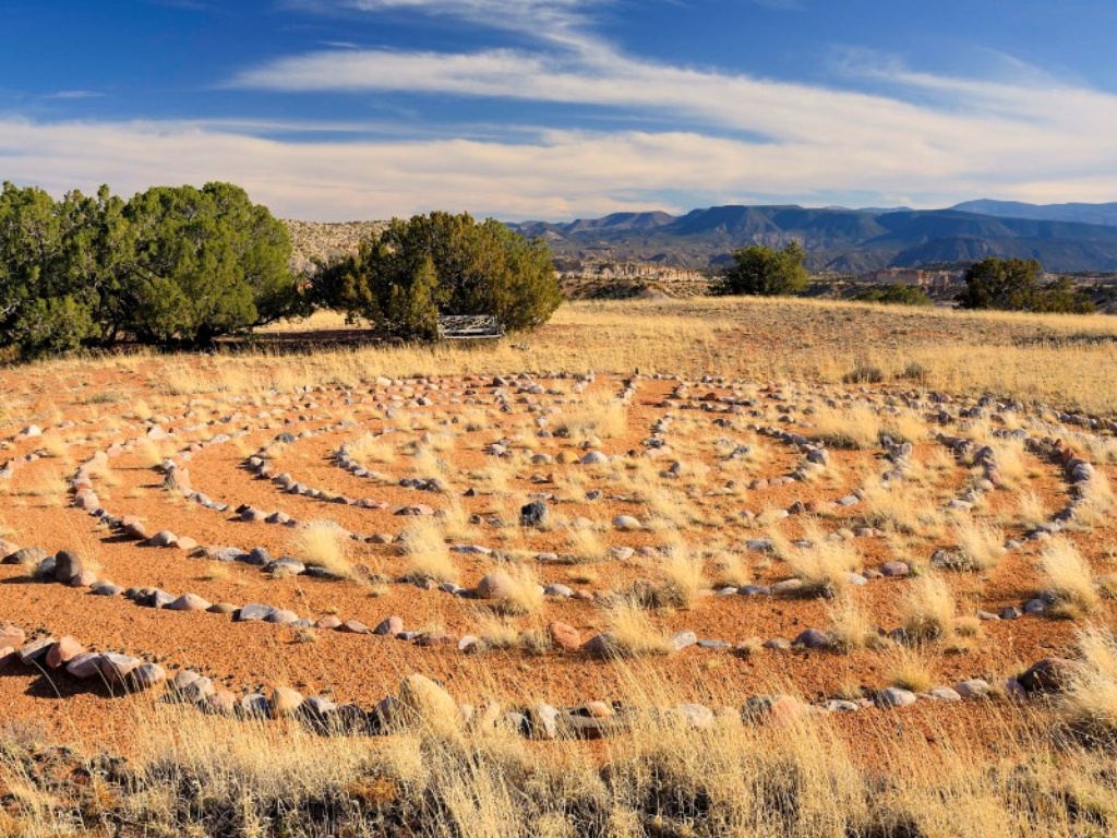 Shirley MacLaine Selling New Age Retreat in New Mexico