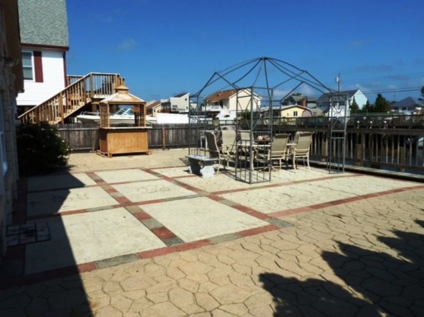 Teresa Giudice Lists House at the Jersey Shore