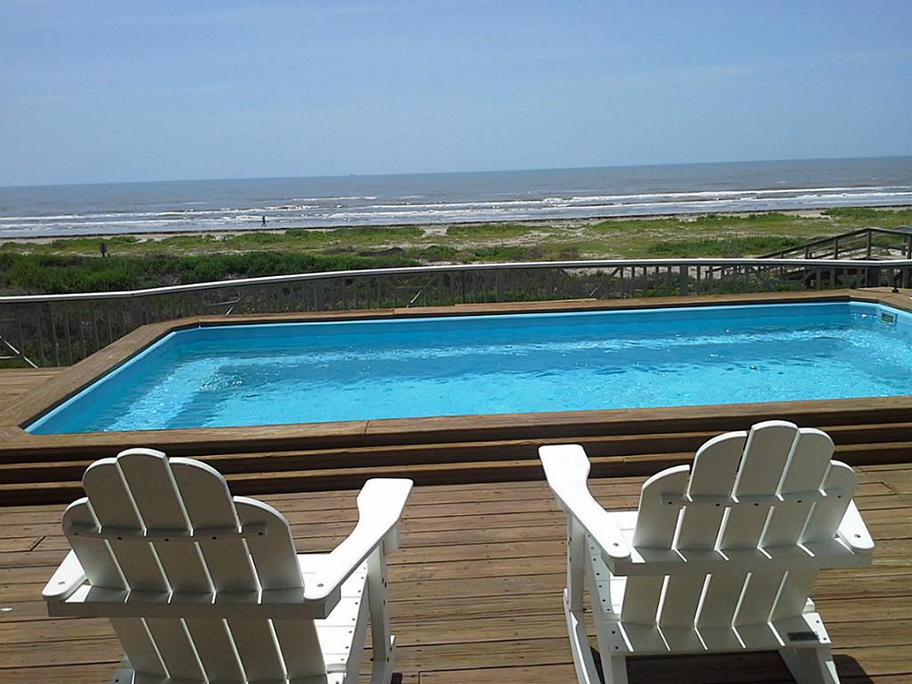 Country Singer Clay Walker Drops Price on Texas Beach House