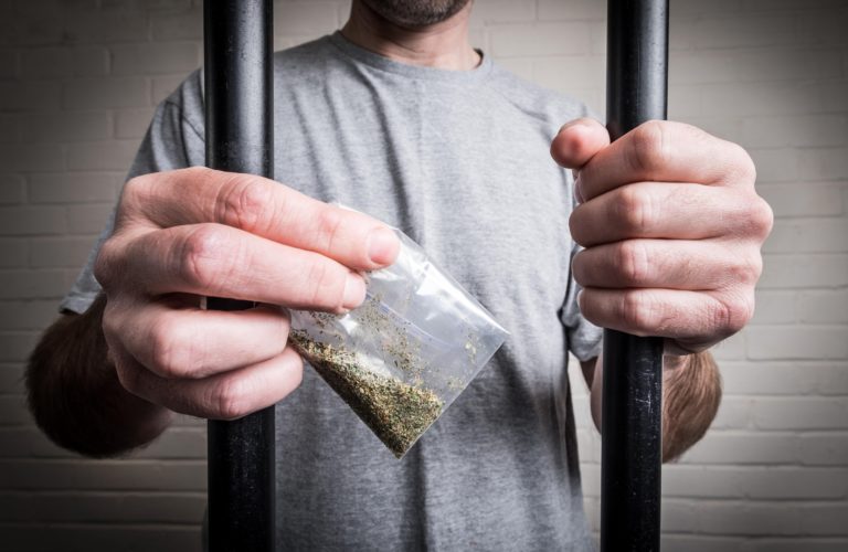 Ecigarettes fuel zombie drug crisis in Scots jails as officers say