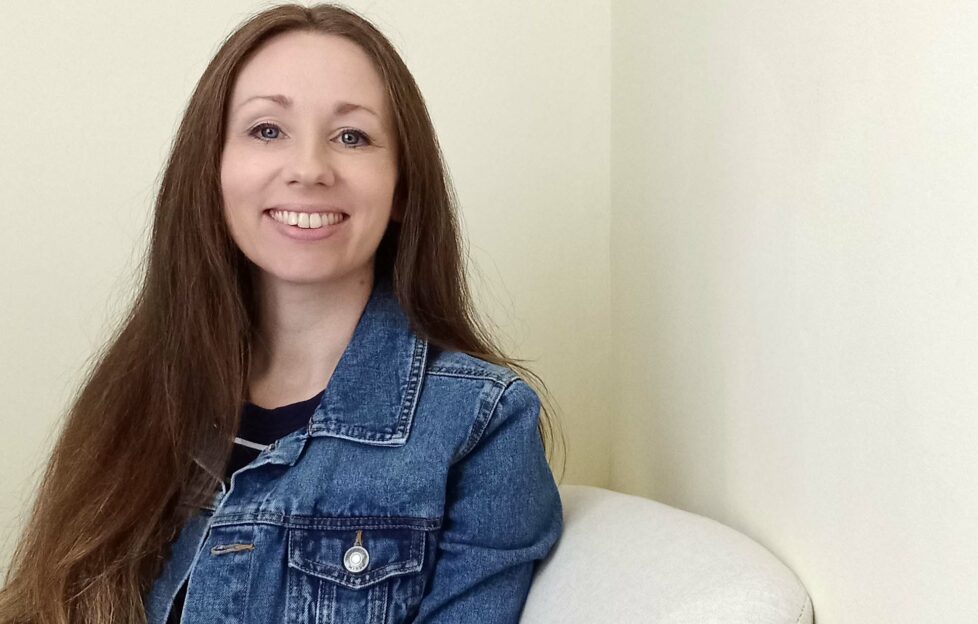 Writer Of The Week Lisa Allen The People's Friend(014)