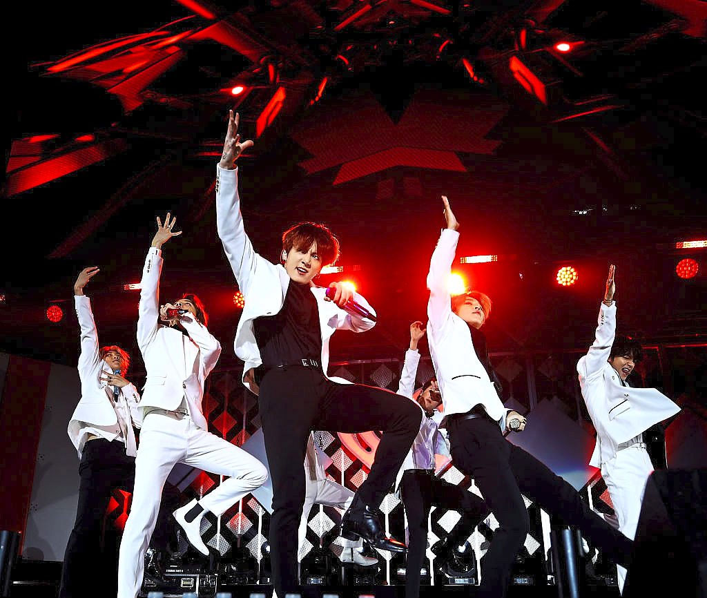 Donny & Marie Holiday 2023 Tour, November 28 28 Holiday Concerts In Southern California, From Bts To Barry Manilow – Orange County Register