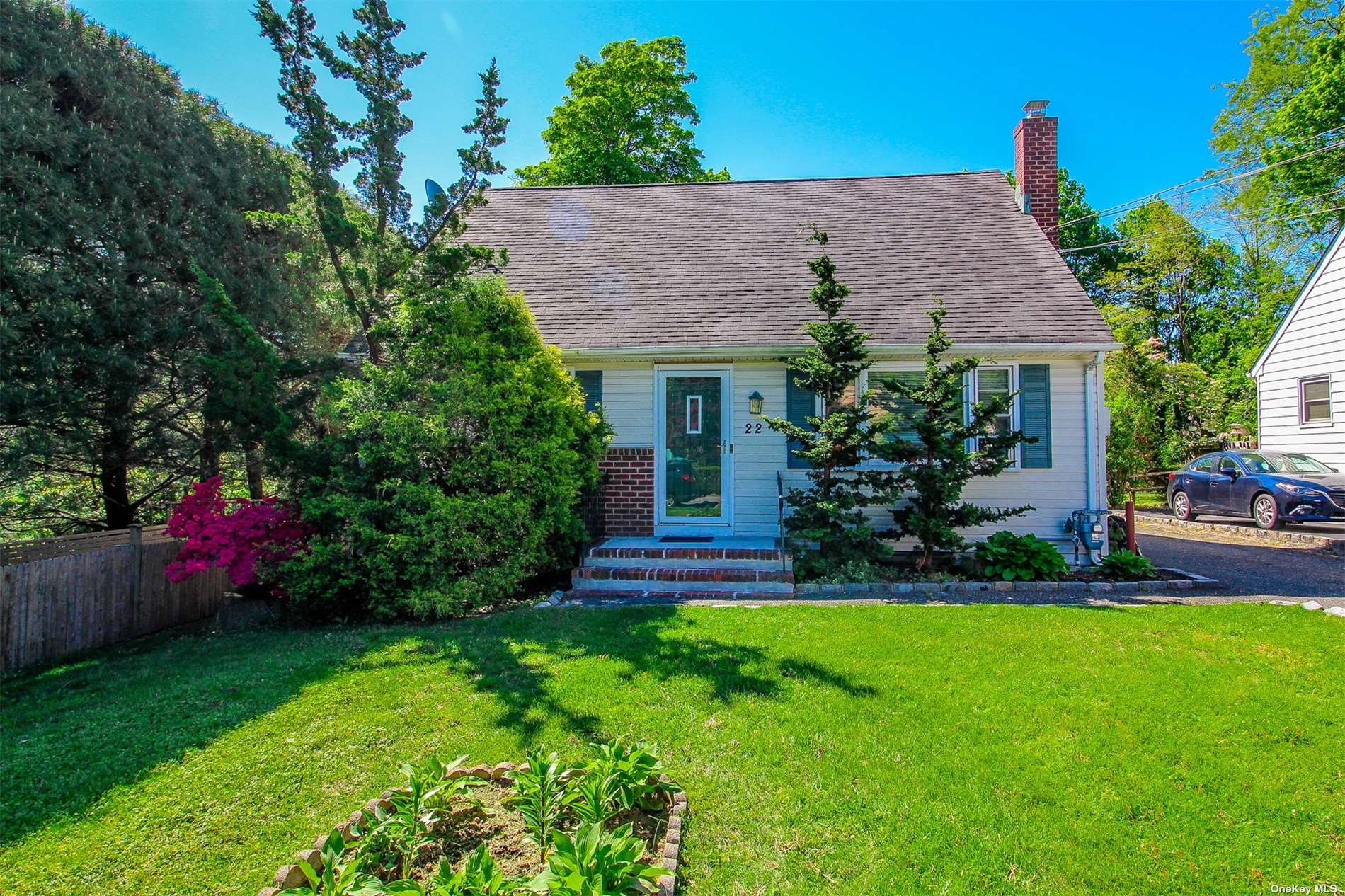 22 Lawrence Hill Road, Huntington, NY 11743 World Properties