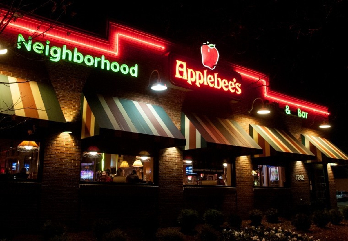Is Applebee'S Open Christmas Day Thursday Applebee’s karaoke was a College Park tradition. Now, it’ll be