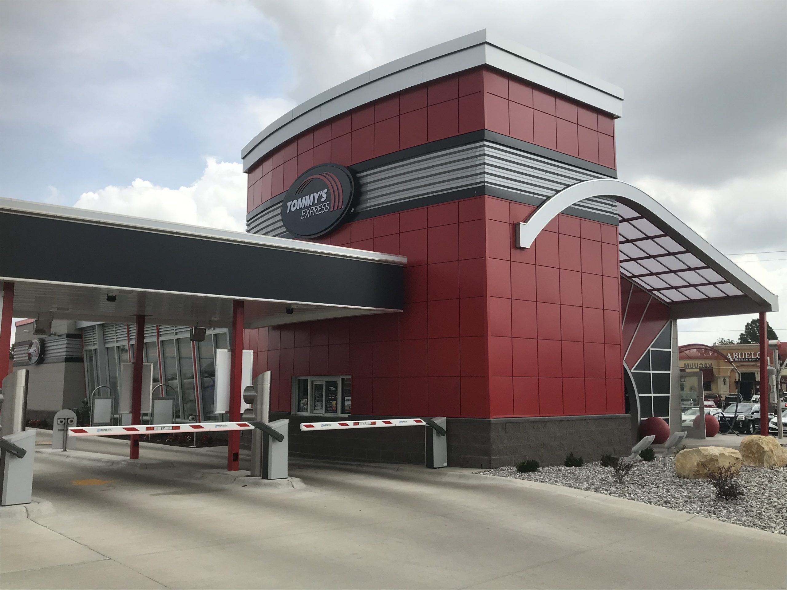 Tommy’s Express Car Wash Wray Bend Architectural Metal