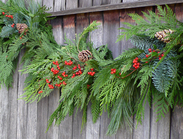 Wreaths of the Valley Deluxe Garland Swags