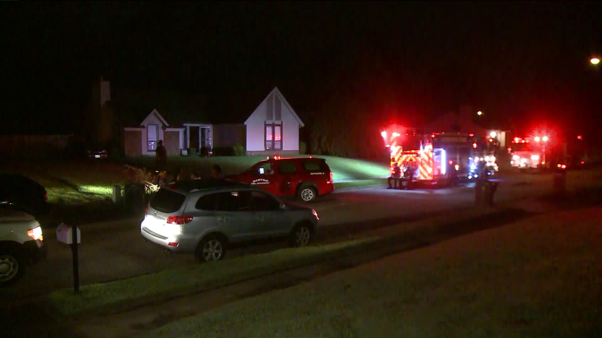 Woman, children escape early morning house fire in Hickory Hill
