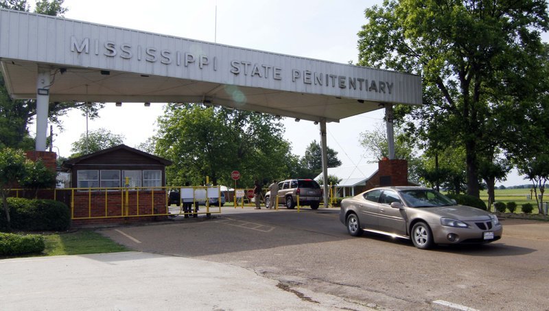 Mississippi governor calls for closing troubled Parchman prison unit