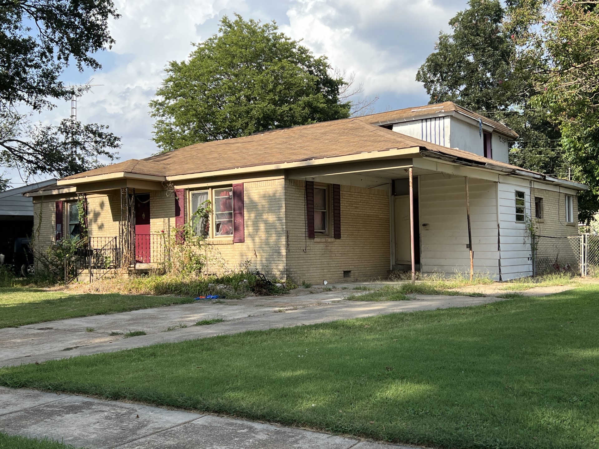 Man found dead inside condemned home in Arkansas