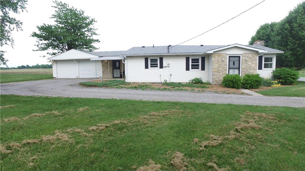 Danville Home on 1.96 Acres!!! Wright Realtors