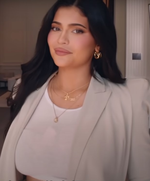 Kylie Jenner Net Worth, Height, Family, And Other Info Writinge