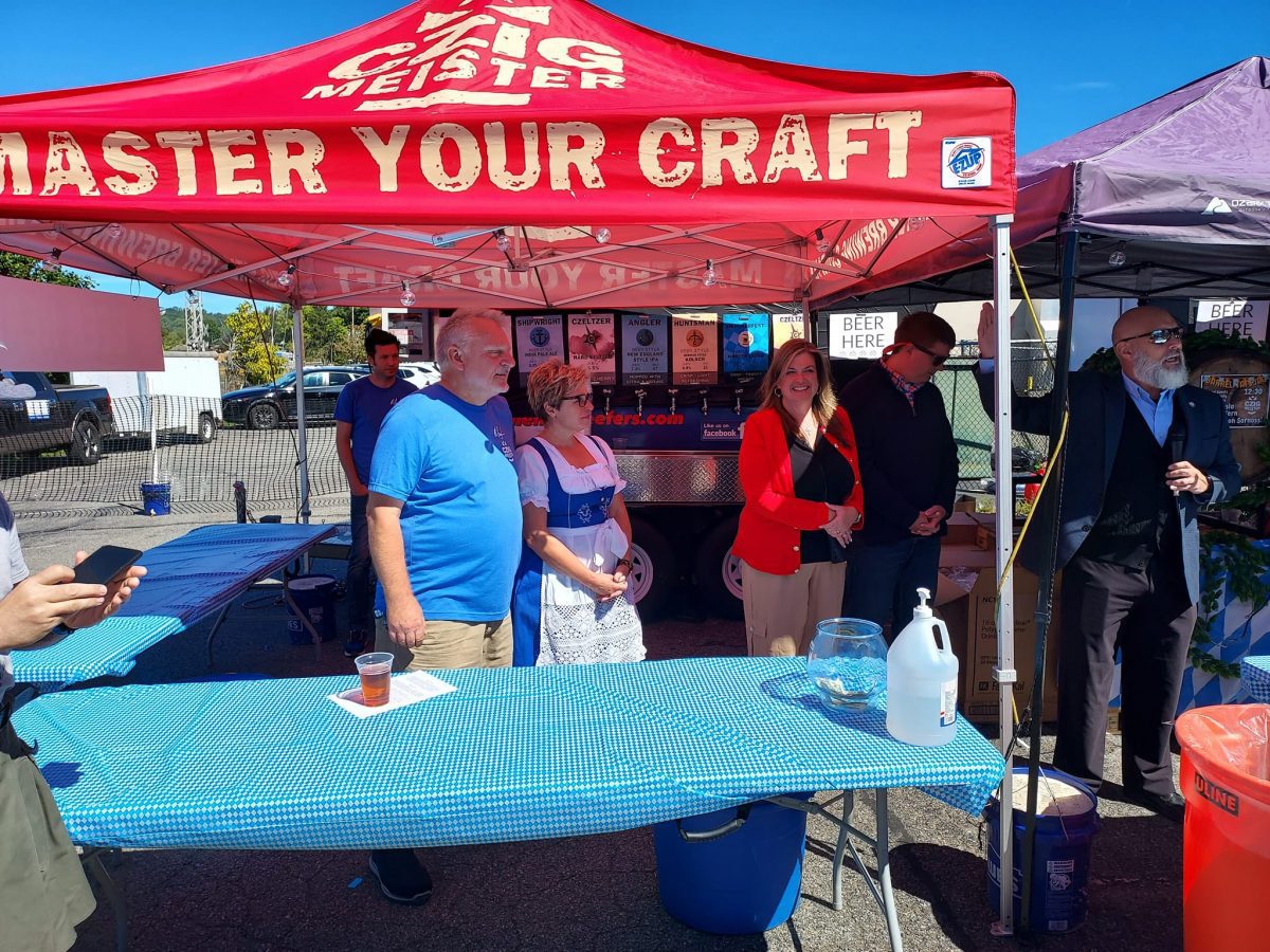 Photos Annual Oktoberfest in Hackettstown draws large crowds WRNJ Radio