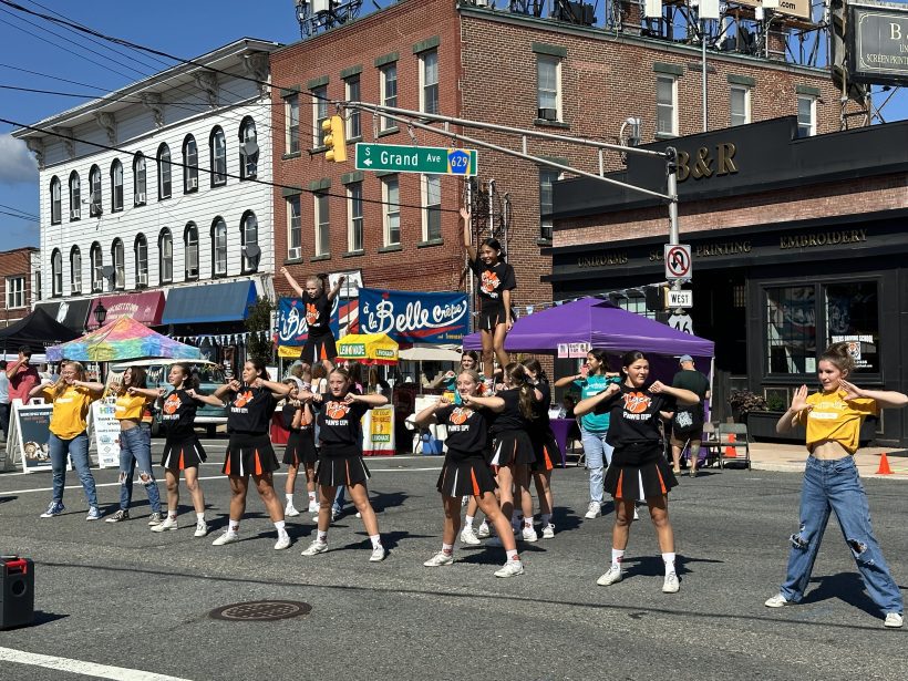 Photos Annual Oktoberfest in Hackettstown draws thousands WRNJ Radio