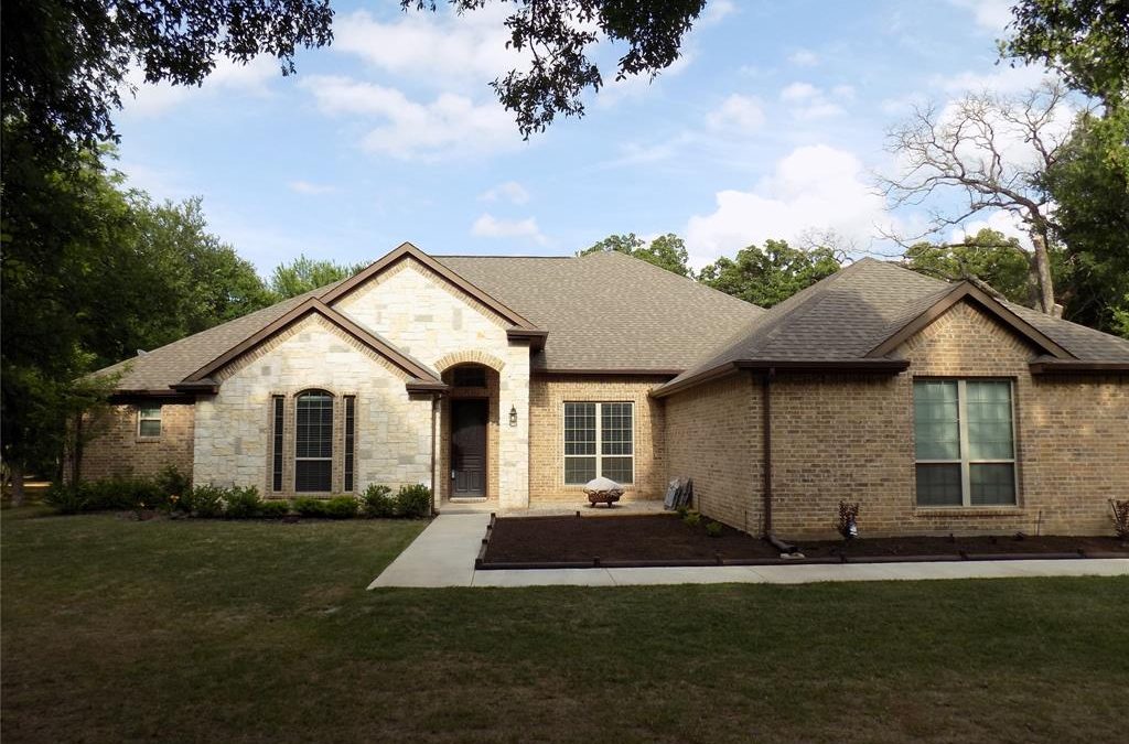 Springtown, 4 Bed, 3 Bath, Under 400K WR Team Realty