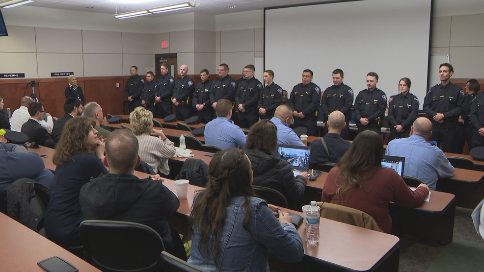South Bend Police Department swears in 16 new officers(04)