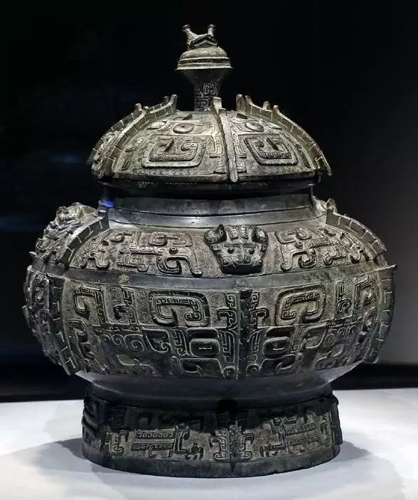 青铜器上的纹饰艺术