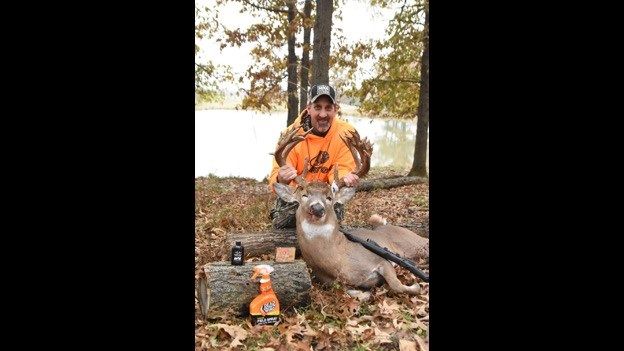 Local hunter kills possible recordbreaking buck WSILTV 3 Southern
