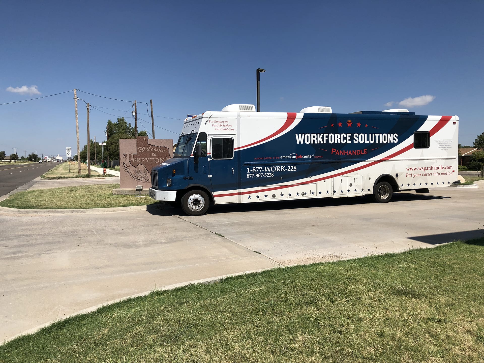 Mobile unit visits Perryton ⋆ Workforce Solutions Panhandle