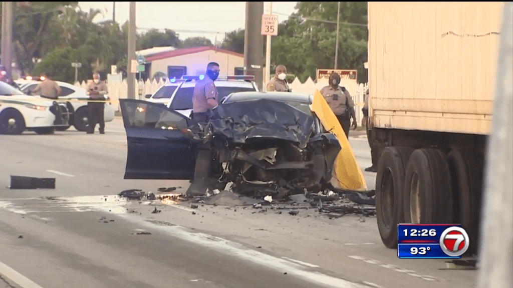 Driver dead after crash involving 18wheeler in NW MiamiDade WSVN